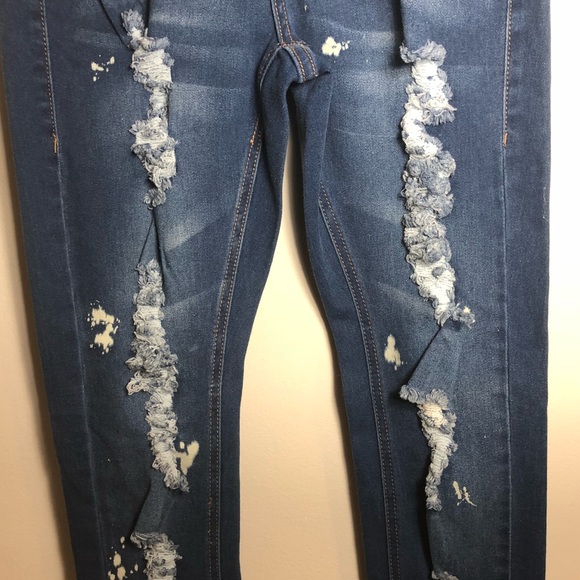 UWD Premium Denimwear NWT distressed blue jeans - Picture 5 of 8